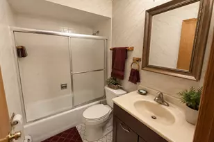 11804 S Komensky Ave, Alsip, IL 60803 - Photo 6