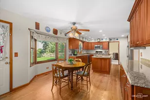 804 Shiloh Cir, Naperville, IL 60540 - Photo 12