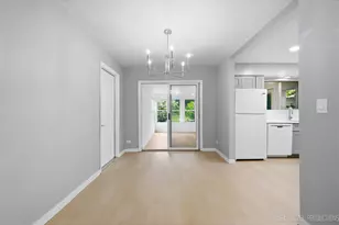 557 Willard Ave, Elgin, IL 60120 - Photo 10
