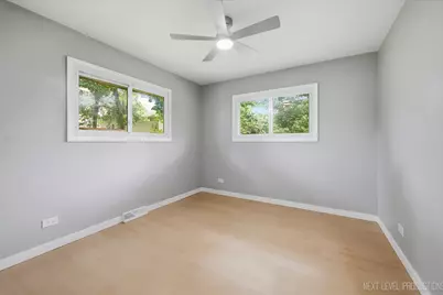 557 Willard Avenue, Elgin, IL 60120 - Photo 20