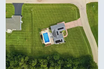 714 Keller Drive, Dixon, IL 61021 - Photo 8