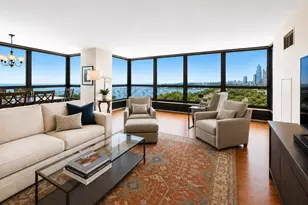 360 E Randolph St, Chicago, IL 60601 - Photo 2