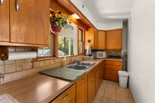 319 S Lincolnway St, North Aurora, IL 60542 - Photo 12