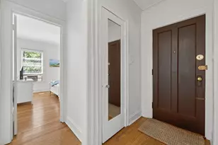 632 Sheridan Square, Evanston, IL 60202 - Photo 2