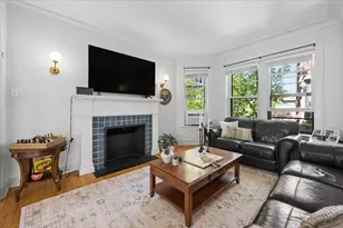 632 Sheridan Square, Evanston, IL 60202 - Photo 4