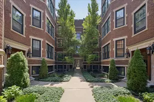 632 Sheridan Square, Evanston, IL 60202 - Photo 1