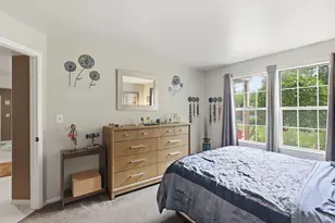 4420 Edinburg Ln, Hanover Park, IL 60133 - Photo 12