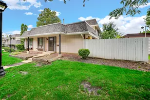 1231 San Simeon Dr, Hanover Park, IL 60133 - Photo 2