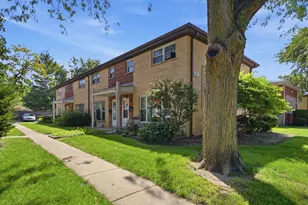 207 Linn Ct, North Aurora, IL 60542 - Photo 4