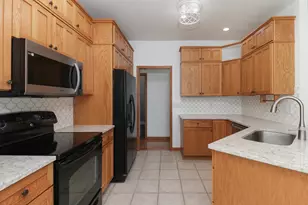 25 Spring Ridge Cir, Bloomington, IL 61704 - Photo 6