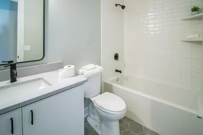 551 E 47th Street #3W, Chicago, IL 60615 - Photo 12