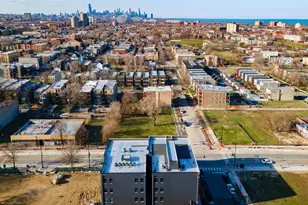 551 E 47th St, Chicago, IL 60615 - Photo 24