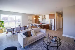 551 E 47th St, Chicago, IL 60615 - Photo 4