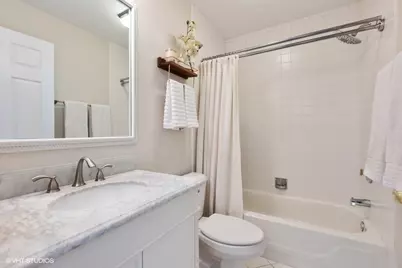 1350 W Fullerton Avenue #302, Chicago, IL 60614 - Photo 18