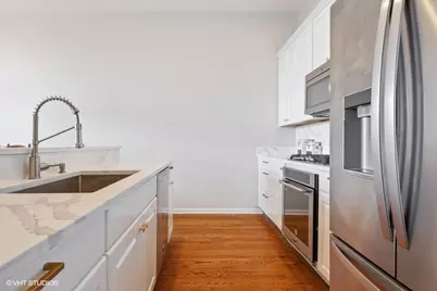 1350 W Fullerton Avenue #302, Chicago, IL 60614 - Photo 4