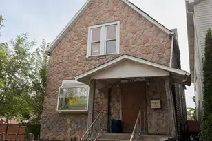 5009 W Chicago Ave, Chicago, IL 60651 - Photo 2