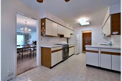 2307 E Sherwood Road, Arlington Heights, IL 60004 - Photo 14