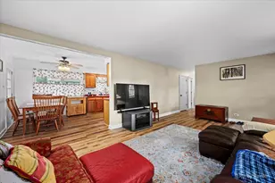 5506 Burwood Rd, Cary, IL 60013 - Photo 6