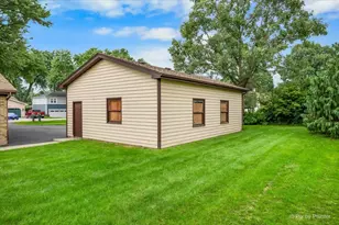 5506 Burwood Rd, Cary, IL 60013 - Photo 22