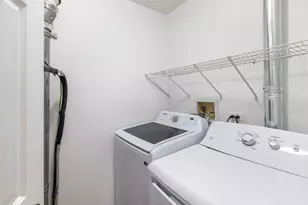 720 Sundown Rd, South Elgin, IL 60177 - Photo 16