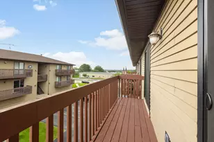 720 Sundown Rd, South Elgin, IL 60177 - Photo 18