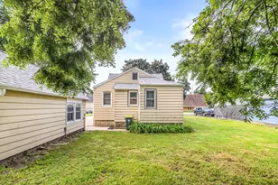 130 W Garfield St, Waterman, IL 60556 - Photo 28