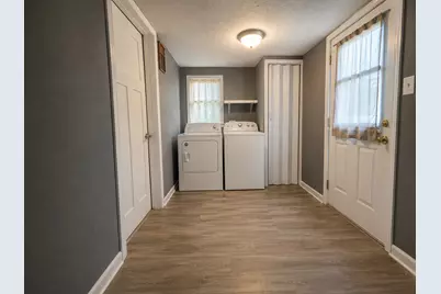 531 Groveland Street, Creve Coeur, IL 61610 - Photo 6