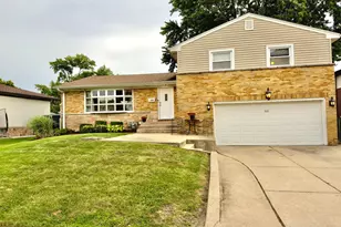 1661 Charleston Ct, Melrose Park, IL 60160 - Photo 1