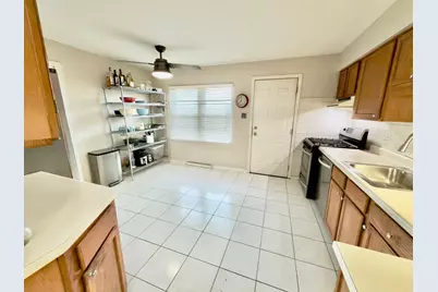 1661 Charleston Court, Melrose Park, IL 60160 - Photo 8