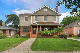 1829 S Crescent Ave, Park Ridge, IL 60068 - Photo 1