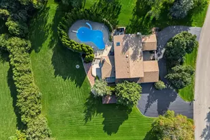 505 Rue Royale, Deer Park, IL 60010 - Photo 2