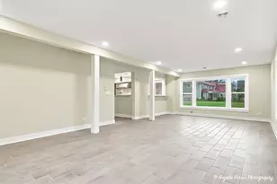 4604 Lakeshore Dr, McHenry, IL 60050 - Photo 12