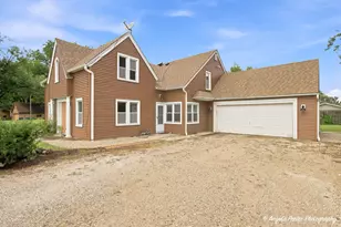 4604 Lakeshore Dr, McHenry, IL 60050 - Photo 2