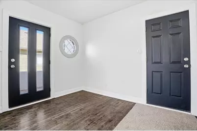297 E Lakeview Avenue, Round Lake Beach, IL 60073 - Photo 24