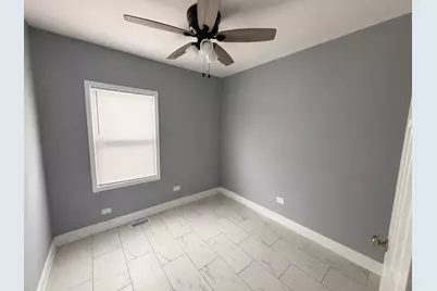 8627 S Colfax Avenue, Chicago, IL 60617 - Photo 8