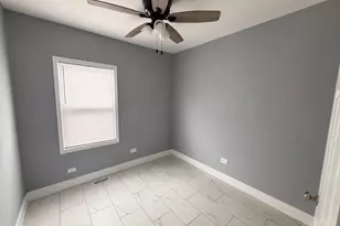 8627 S Colfax Ave, Chicago, IL 60617 - Photo 8