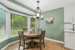 25 Melrose St, Westmont, IL 60559 - Photo 12