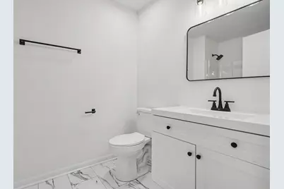 158 N Prairie Avenue, Mundelein, IL 60060 - Photo 16