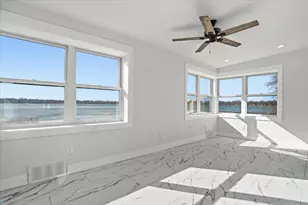 297 E Lakeview Ave, Round Lake Beach, IL 60073 - Photo 28