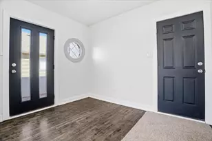 297 E Lakeview Ave, Round Lake Beach, IL 60073 - Photo 24