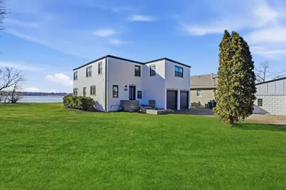 297 E Lakeview Avenue #0, Round Lake Beach, IL 60073 - Photo 2