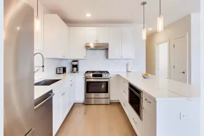 5553 N Clark Street #301, Chicago, IL 60640 - Photo 8