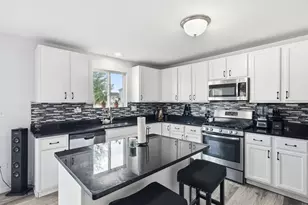934 Derby Dr, Plano, IL 60545 - Photo 12