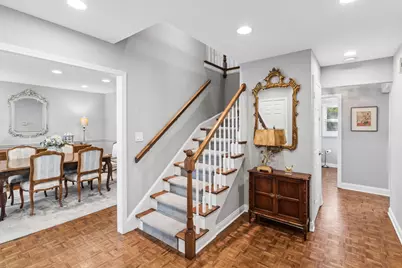 601 W Kingsley Drive, Arlington Heights, IL 60004 - Photo 2