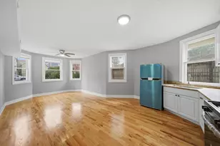 2050 N Kenneth Ave, Chicago, IL 60639 - Photo 14