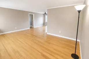 2038 Sherman Ave, Evanston, IL 60201 - Photo 4