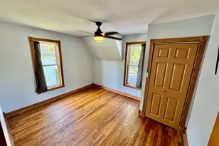 324 S 7th St, Dekalb, IL 60115 - Photo 16