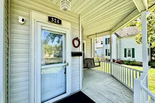 324 S 7th St, Dekalb, IL 60115 - Photo 2