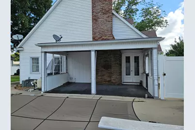 302 W Main Street, Carmi, IL 62821 - Photo 16