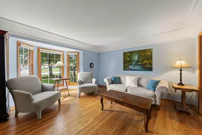 1N145 Glenrise Court, Glen Ellyn, IL 60137 - Photo 4